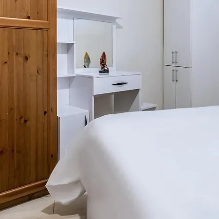 Central And Colorful Flat In Caferaga Kadikoy Appartement Istanboel