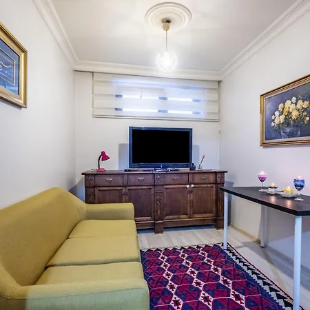 Central And Colorful Flat In Caferaga Kadikoy Apartmán
